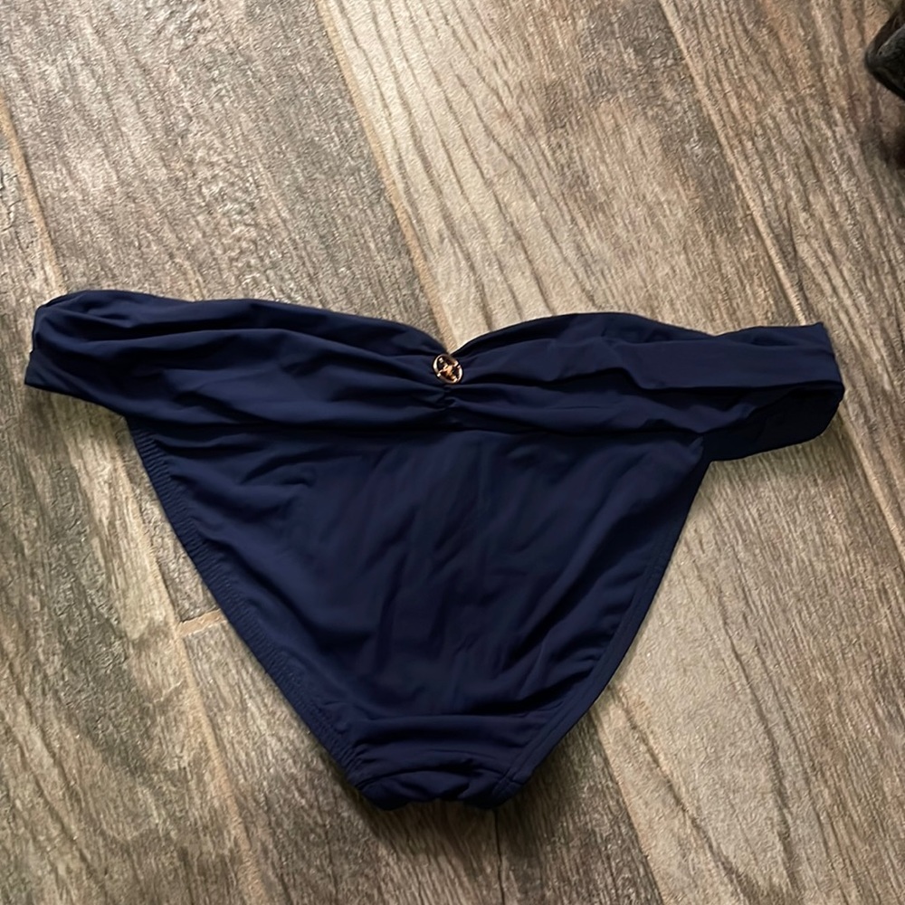 Vix Medium navy swim bottom never worn